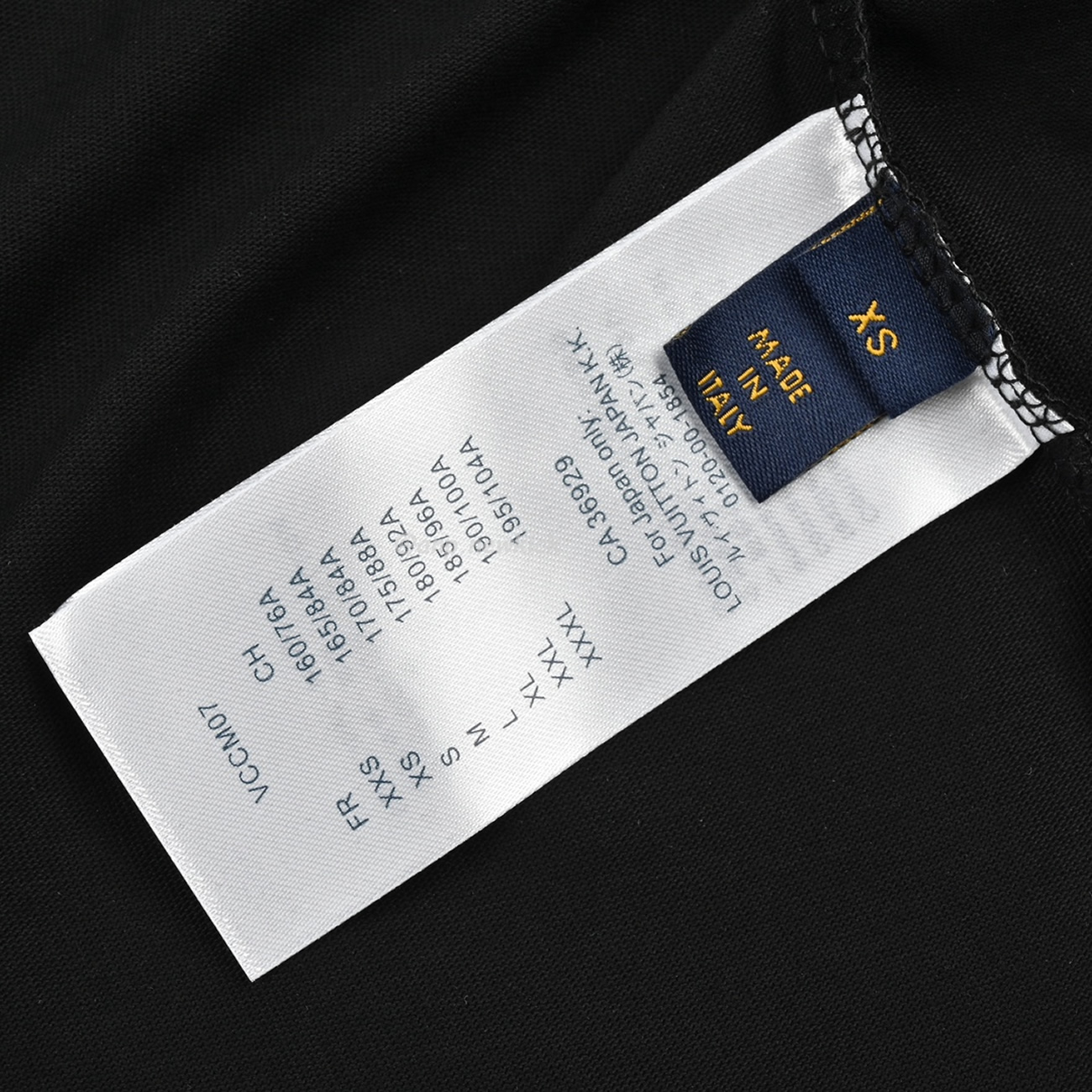 Louis Vuitton 24fw Show Ankara Red Pocket Short Sleeves (6) - www.newkick.vip